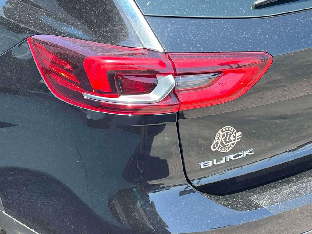 Used 2018 Buick Regal Preferred w/ Sights and Sounds Package AWD/4WD image 10