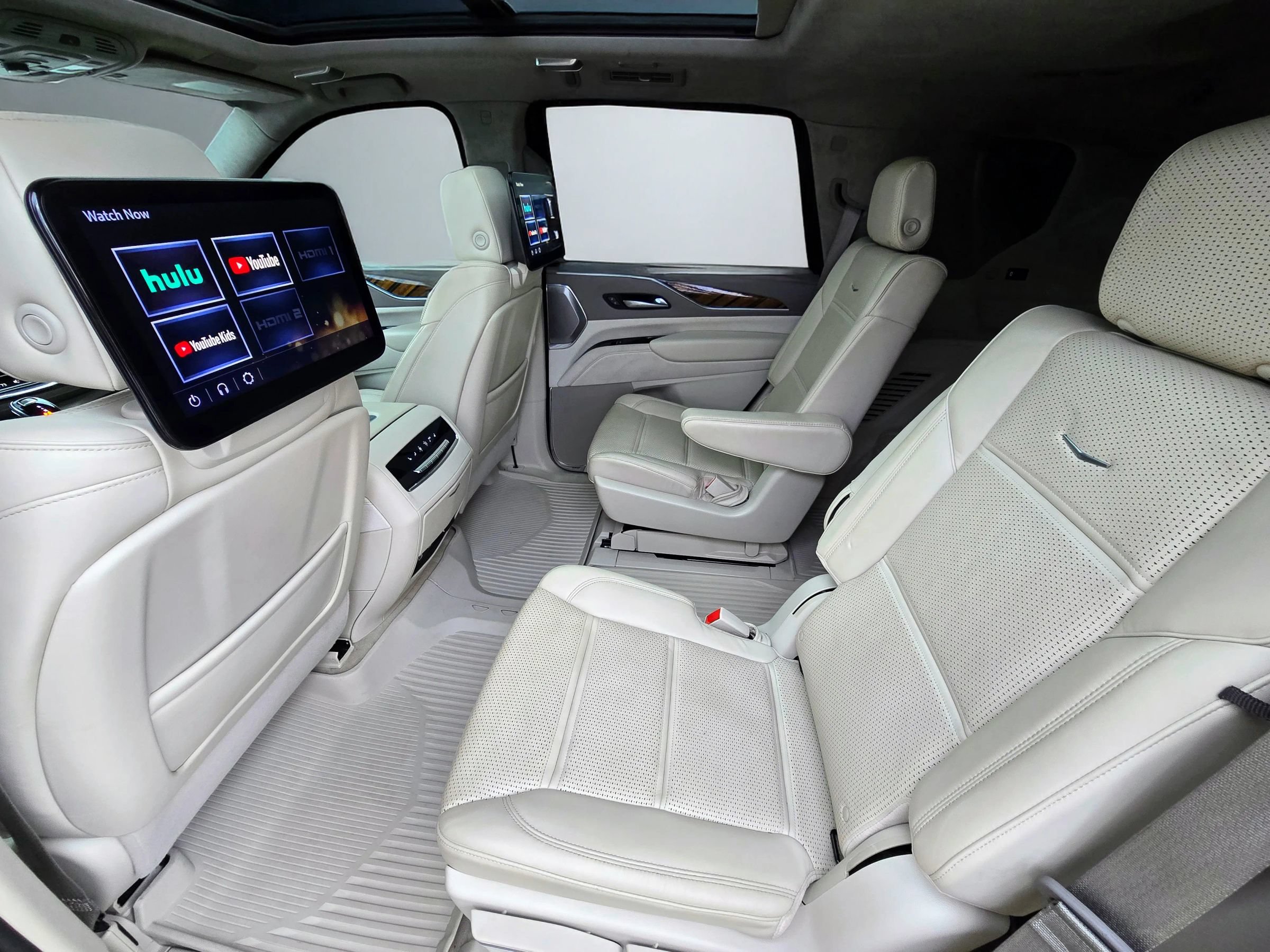 Used 2022 Cadillac Escalade Sport Platinum RWD image 8