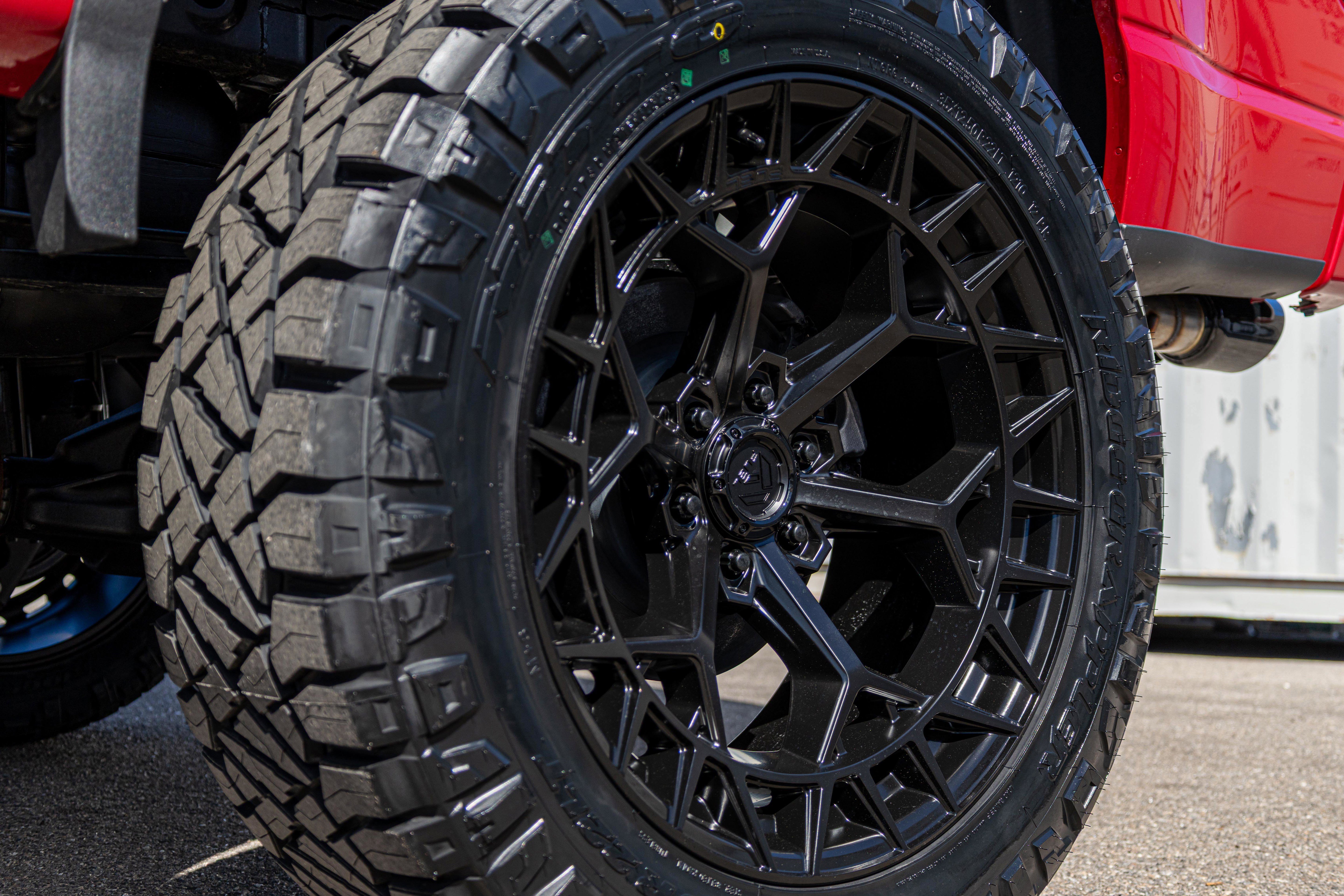 New 2025 Ford F150 Lariat w/ Equipment Group 501A Mid image 18