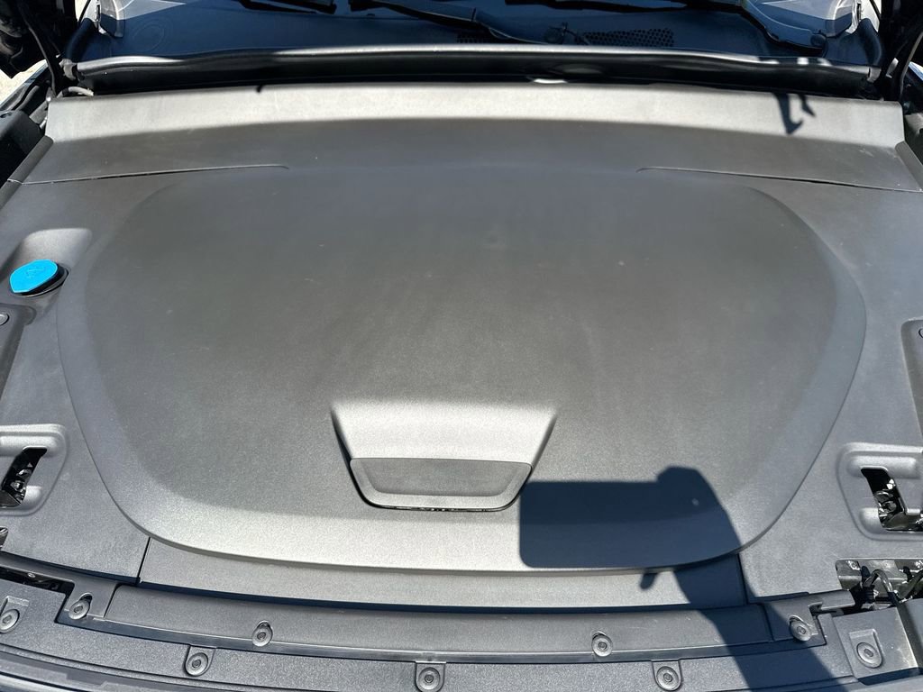 Used 2023 Volvo XC40 Recharge Plus AWD/4WD image 18
