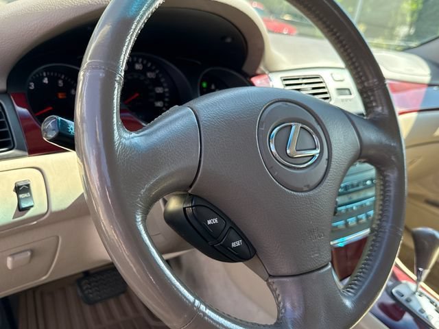 Used 2004 Lexus ES 330 FWD image 15