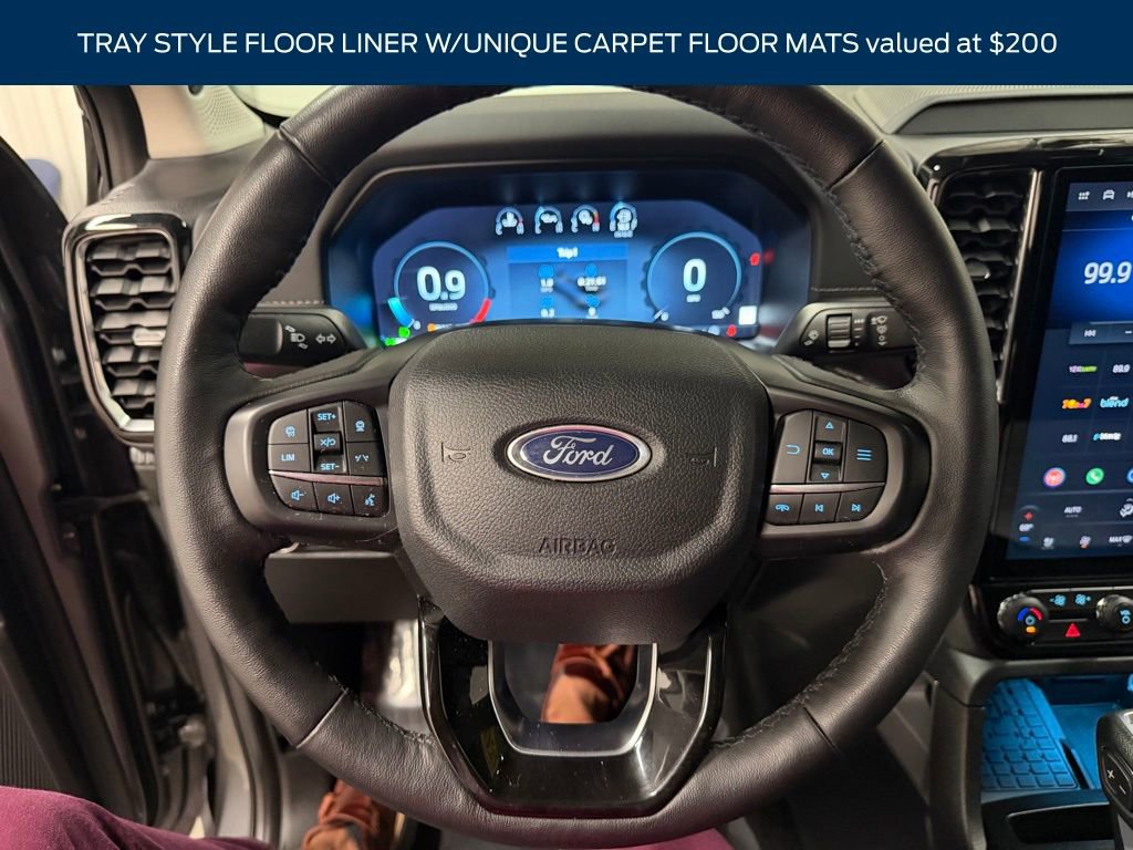 Used 2025 Ford Ranger Lariat w/ Trailer Tow Package image 8