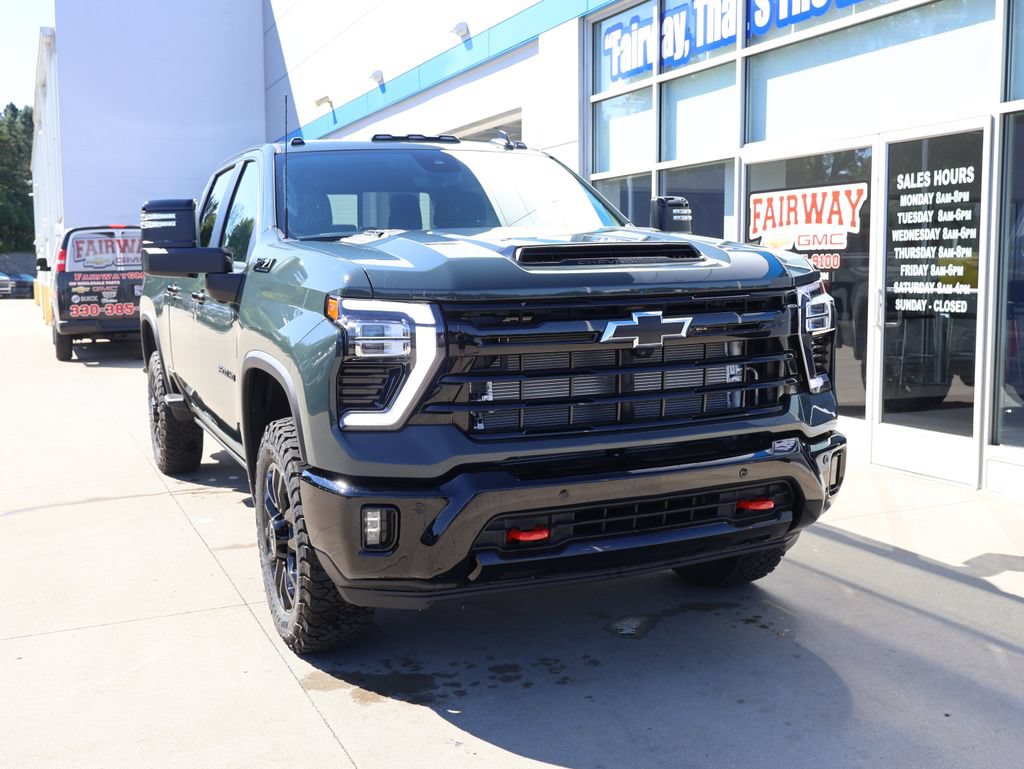 New 2026 Chevrolet Silverado 3500 LT w/ Trail Boss Package AWD/4WD image 2