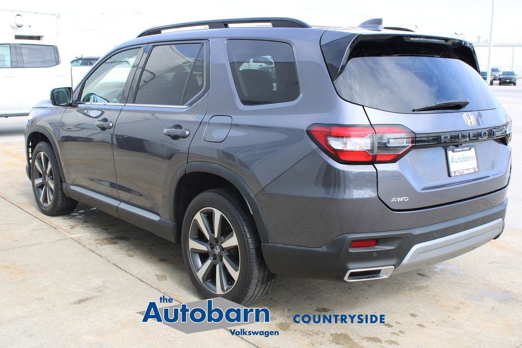 Used 2023 Honda Pilot Touring image 4