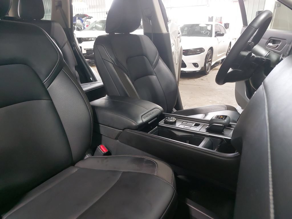 Certified 2024 Nissan Pathfinder SL AWD/4WD image 10