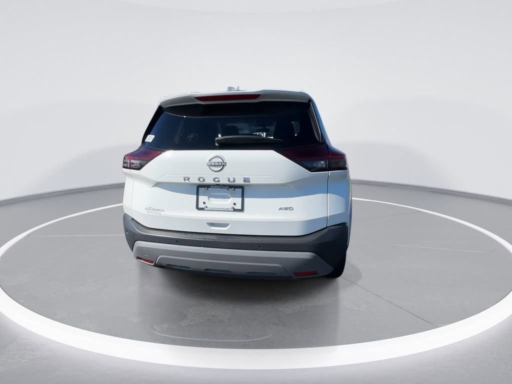 Used 2023 Nissan Rogue S image 7