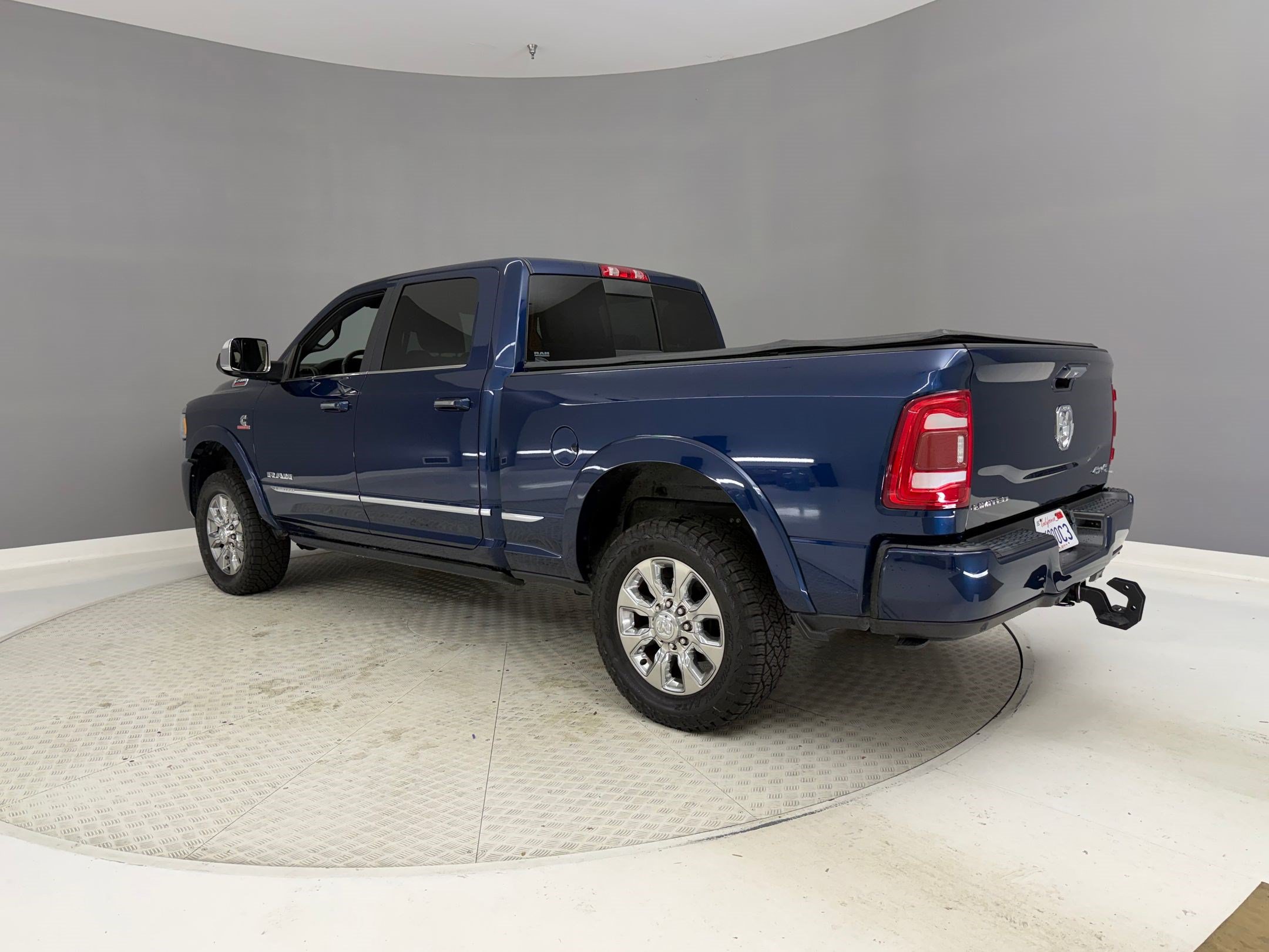 Used 2020 RAM 2500 Limited w/ Safety Group AWD/4WD image 3