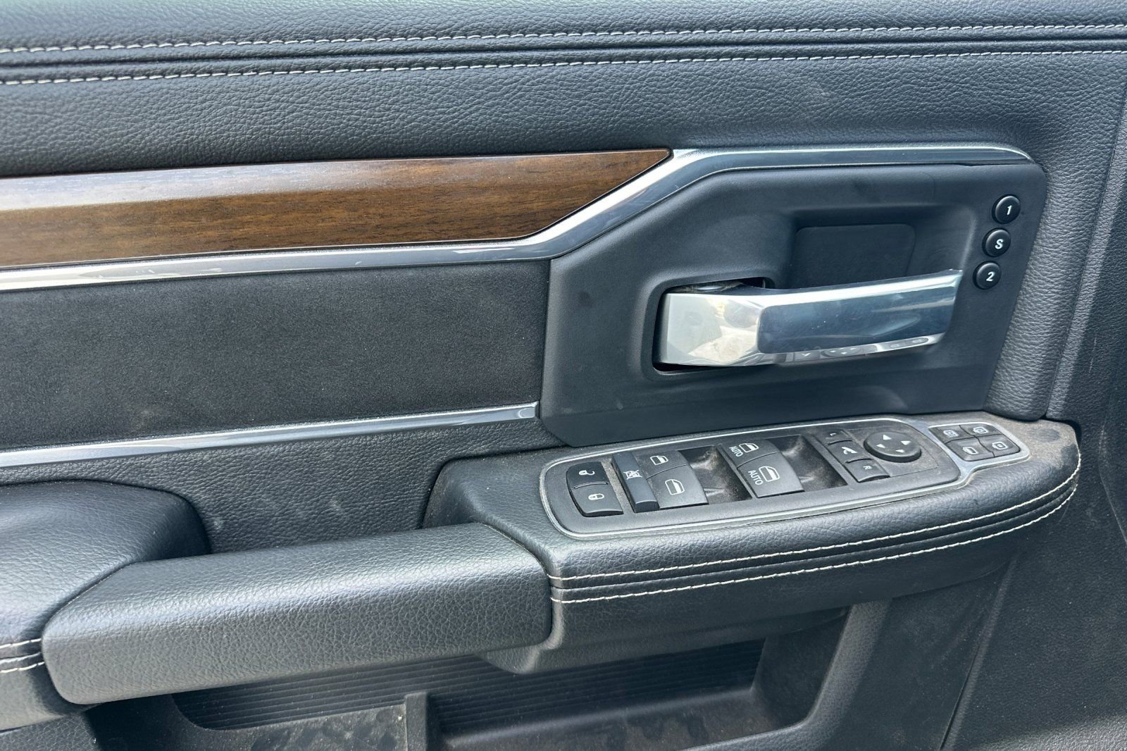 Used 2024 RAM 3500 Laramie w/ Protection Group image 12