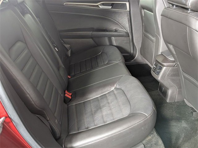 Used 2016 Ford Fusion SE w/ Equipment Group 202A image 26