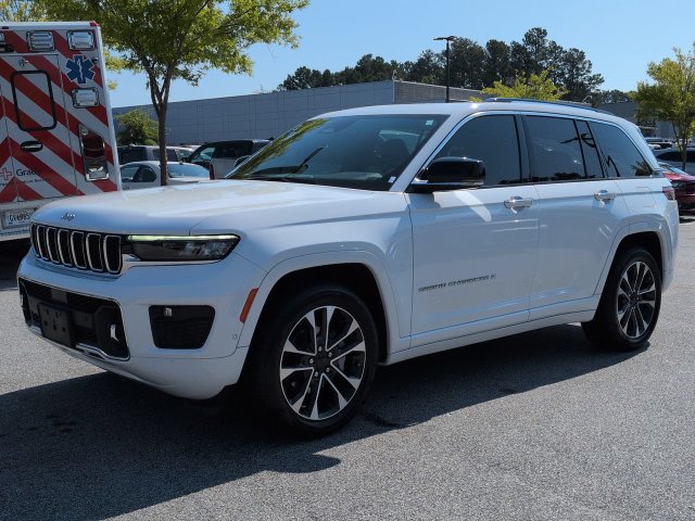 Certified 2022 Jeep Grand Cherokee Overland AWD/4WD image 7