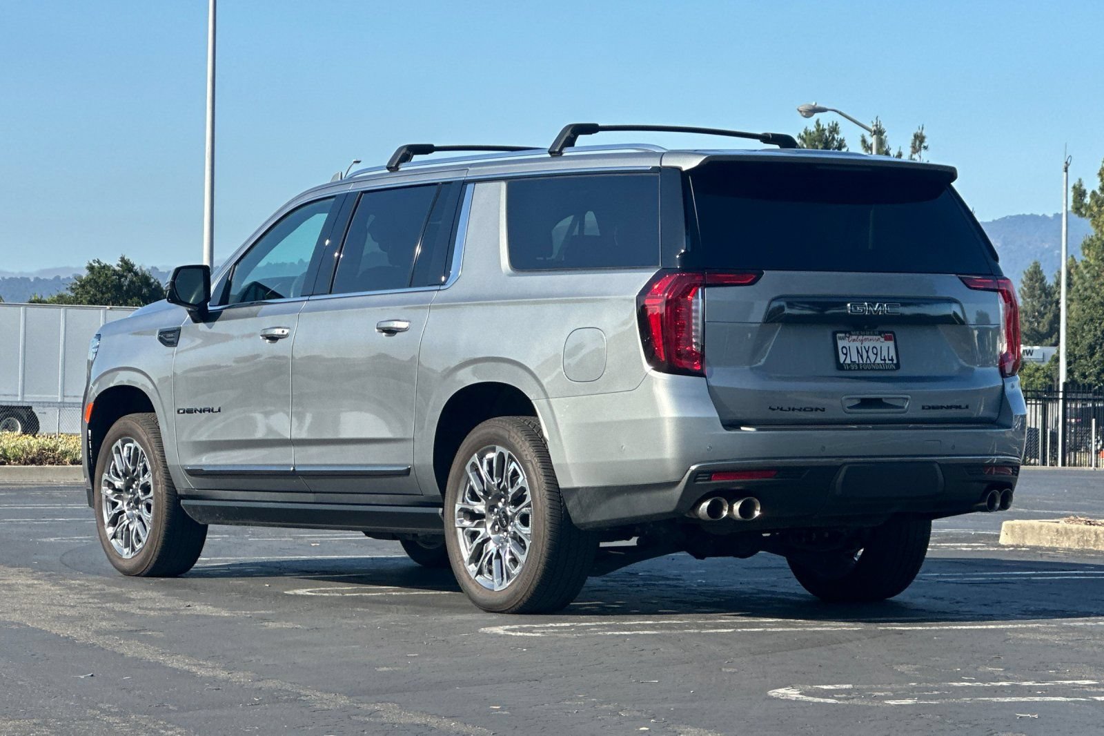 Used 2024 GMC Yukon XL Denali Ultimate AWD/4WD image 6