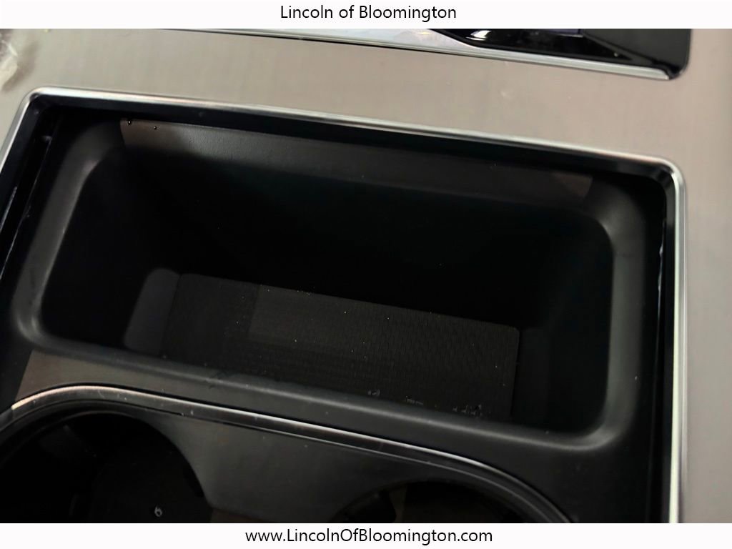 New 2025 Lincoln Navigator L Reserve w/ Jet Appearance Package image 31