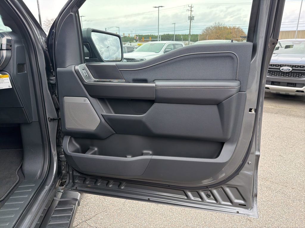 New 2025 Ford F150 Lariat w/ Equipment Group 501A Mid image 22