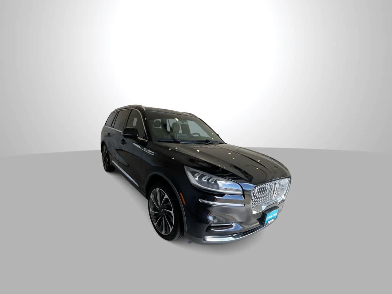 Used 2022 Lincoln Aviator Reserve w/ Equipment Group 201A AWD/4WD image 2