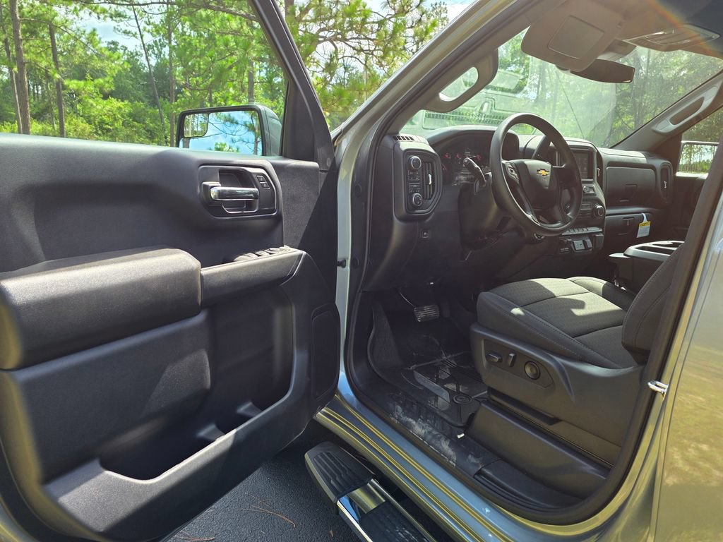 New 2026 Chevrolet Silverado 1500 Custom AWD/4WD image 11
