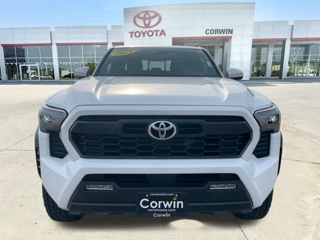 Used 2025 Toyota Tacoma TRD Off-Road w/ TRD Off Road Upgrade Package AWD/4WD image 9