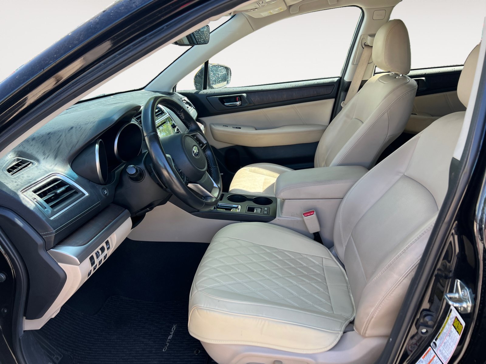 Used 2019 Subaru Outback 3.6R Limited w/ Popular Package #2 AWD/4WD image 9