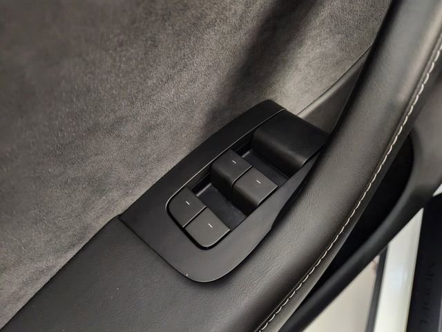 Used 2024 Tesla Model Y Performance image 20