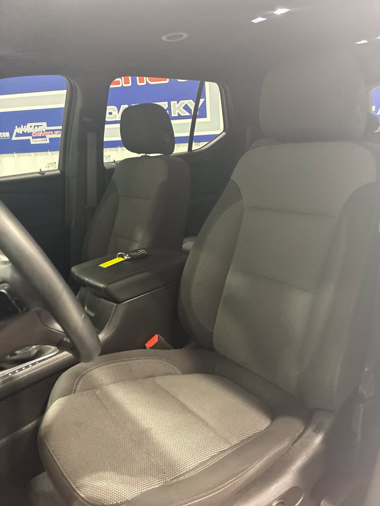Used 2023 Chevrolet Traverse LT AWD/4WD image 13