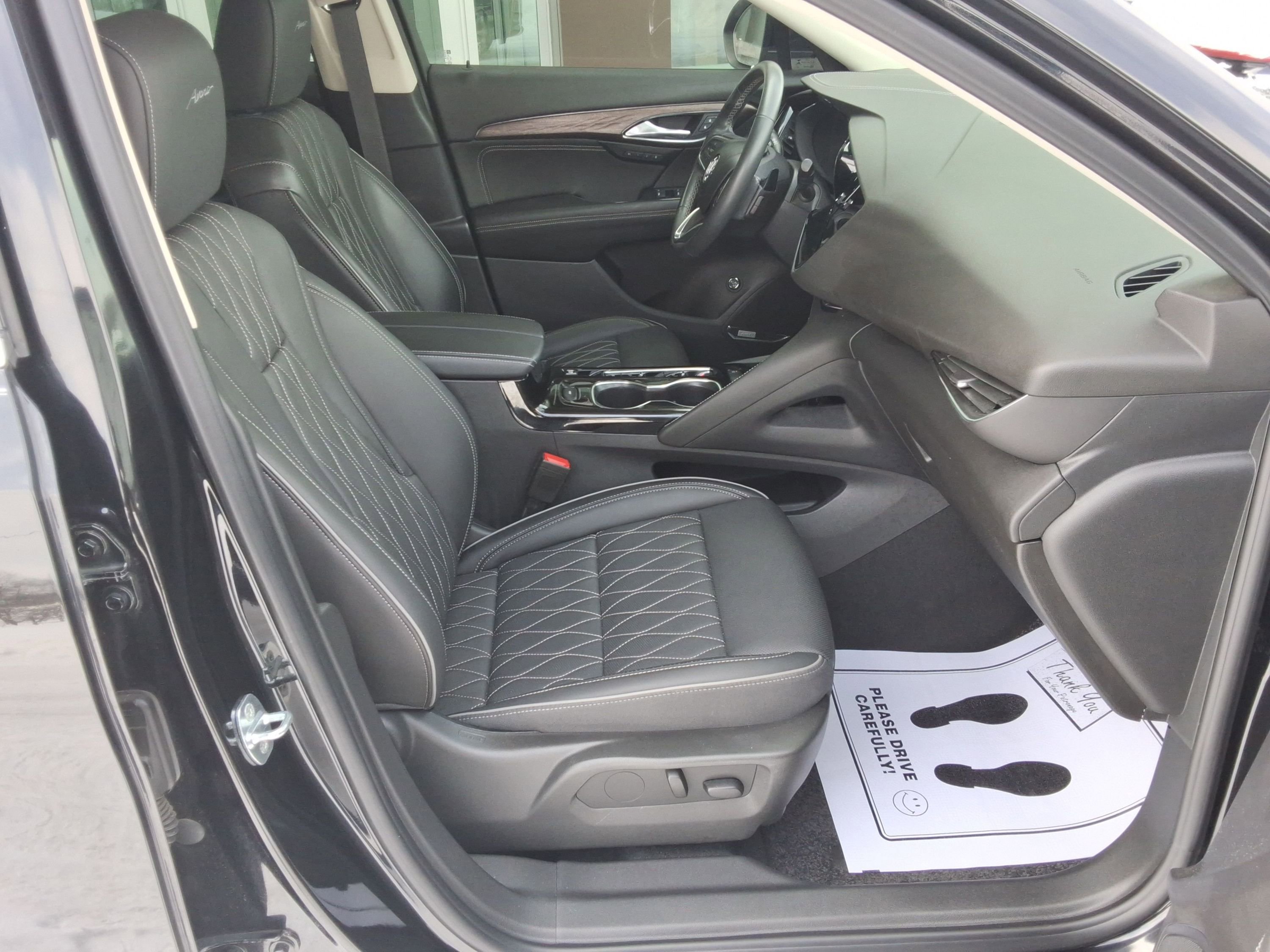 Used 2023 Buick Envision Avenir image 32