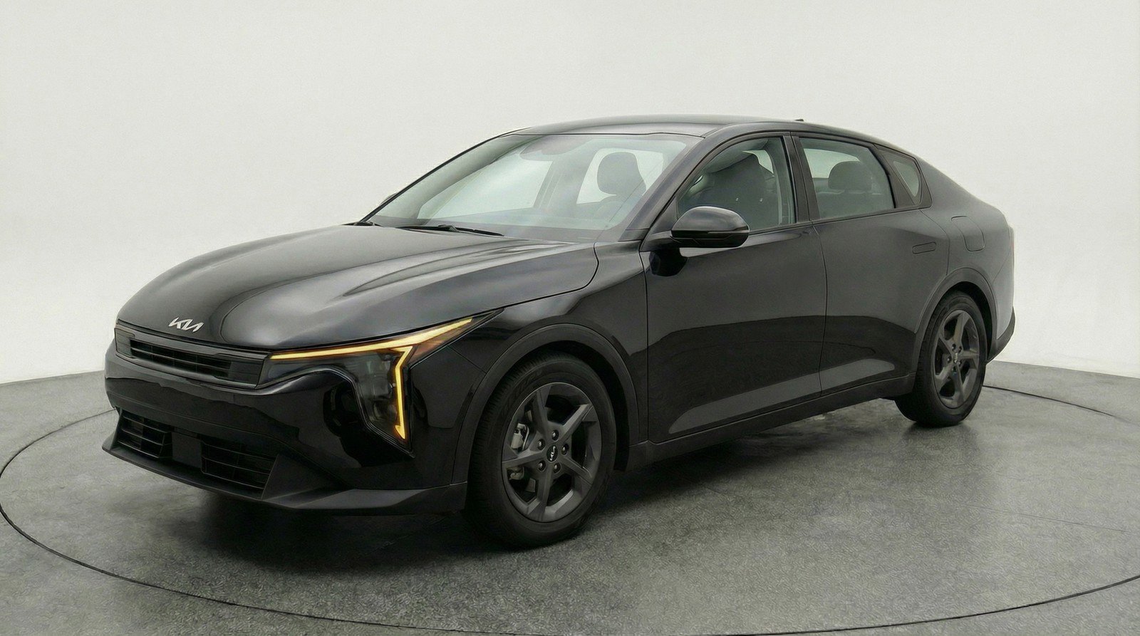 Used 2025 Kia K4 LXS image 3