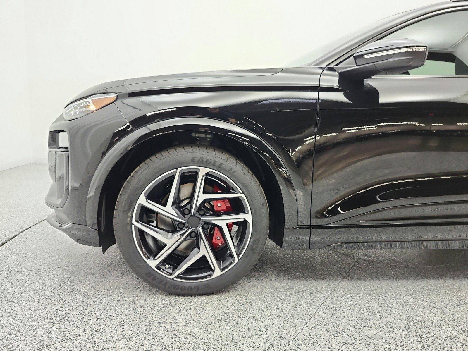 New 2027 Audi SQ6 e-tron Prestige AWD/4WD image 15