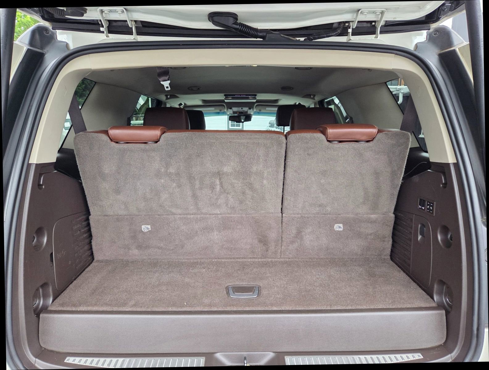 Used 2015 Chevrolet Tahoe LTZ AWD/4WD image 25