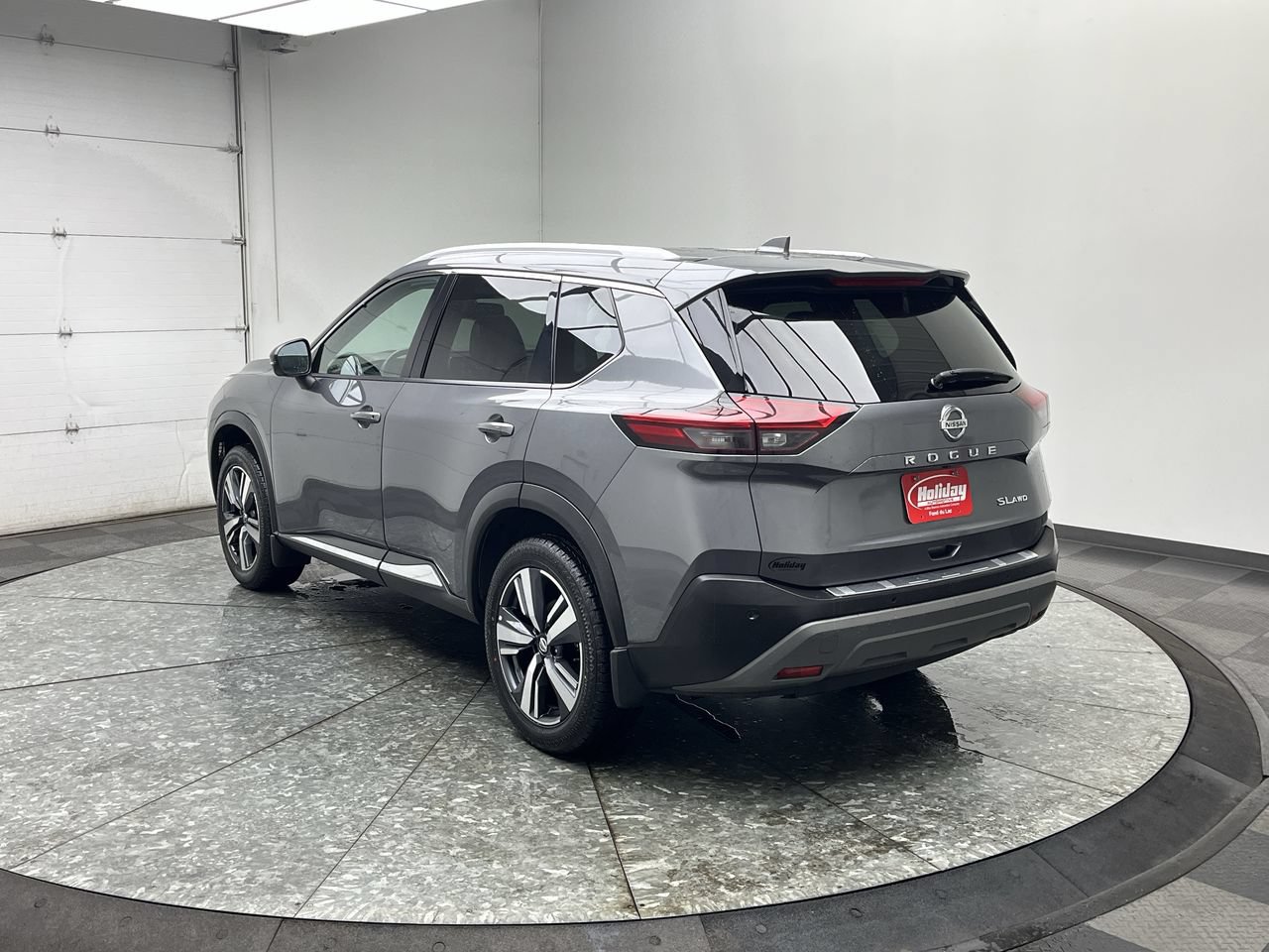 Used 2021 Nissan Rogue SL AWD/4WD image 2