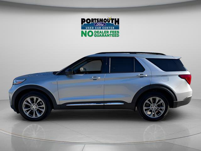 Used 2022 Ford Explorer XLT w/ Equipment Group 202A AWD/4WD image 2