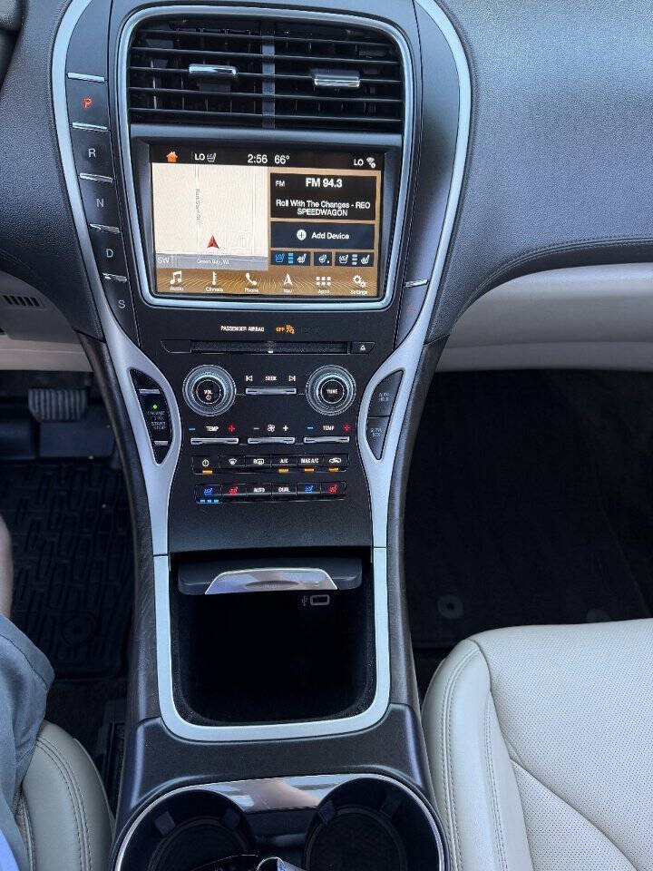 Used 2018 Lincoln MKX Reserve w/ Driver Assistance Package AWD/4WD image 29