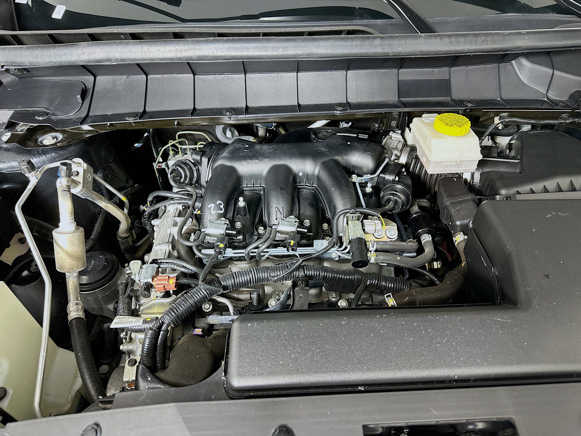 Used 2025 Nissan Pathfinder SV FWD image 34