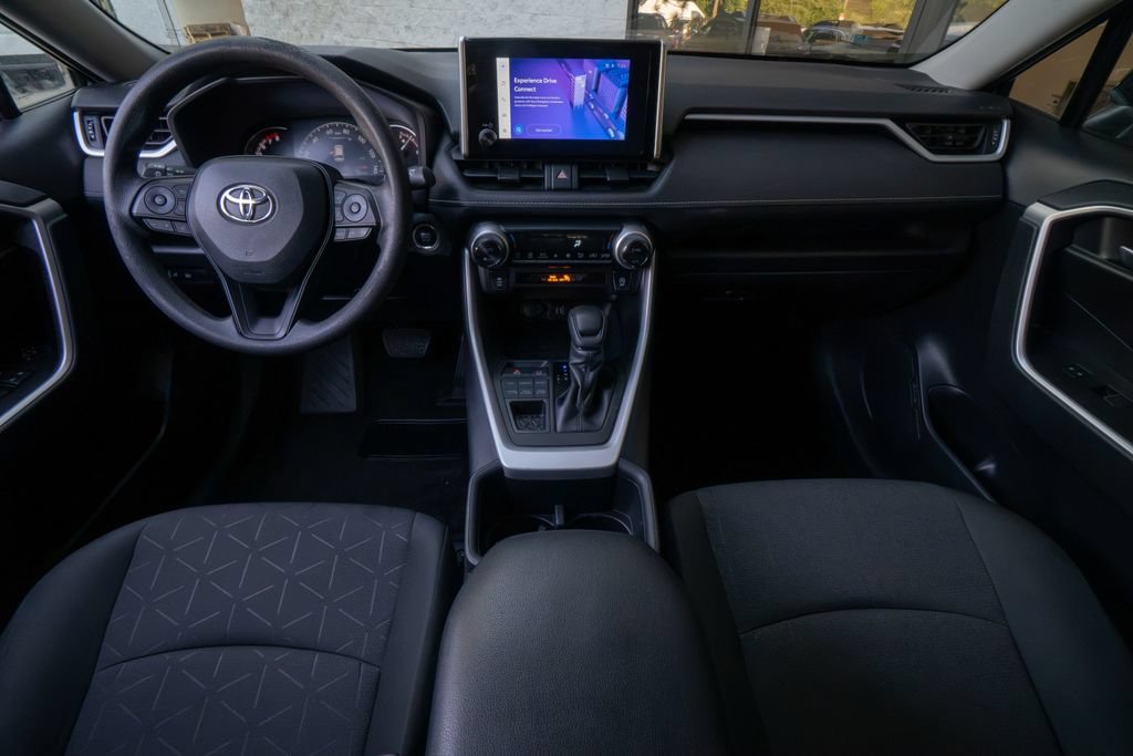Used 2023 Toyota RAV4 XLE AWD/4WD image 19