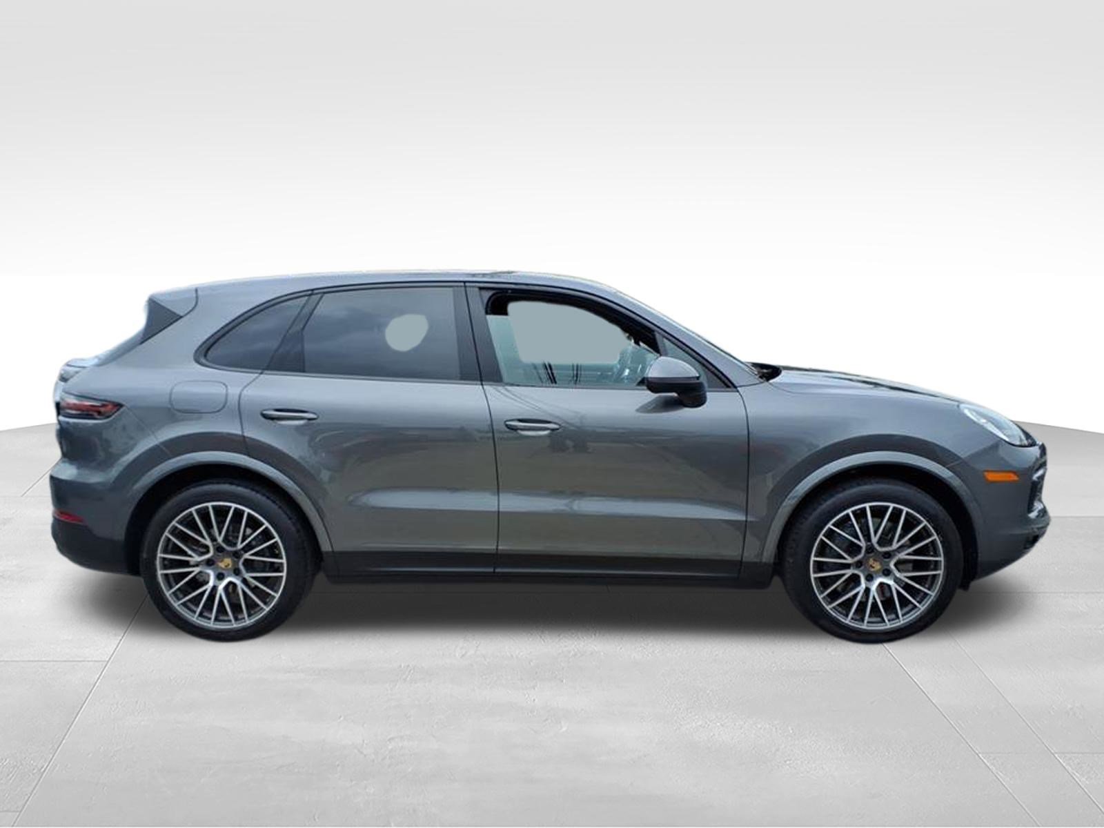 Used 2023 Porsche Cayenne S image 4