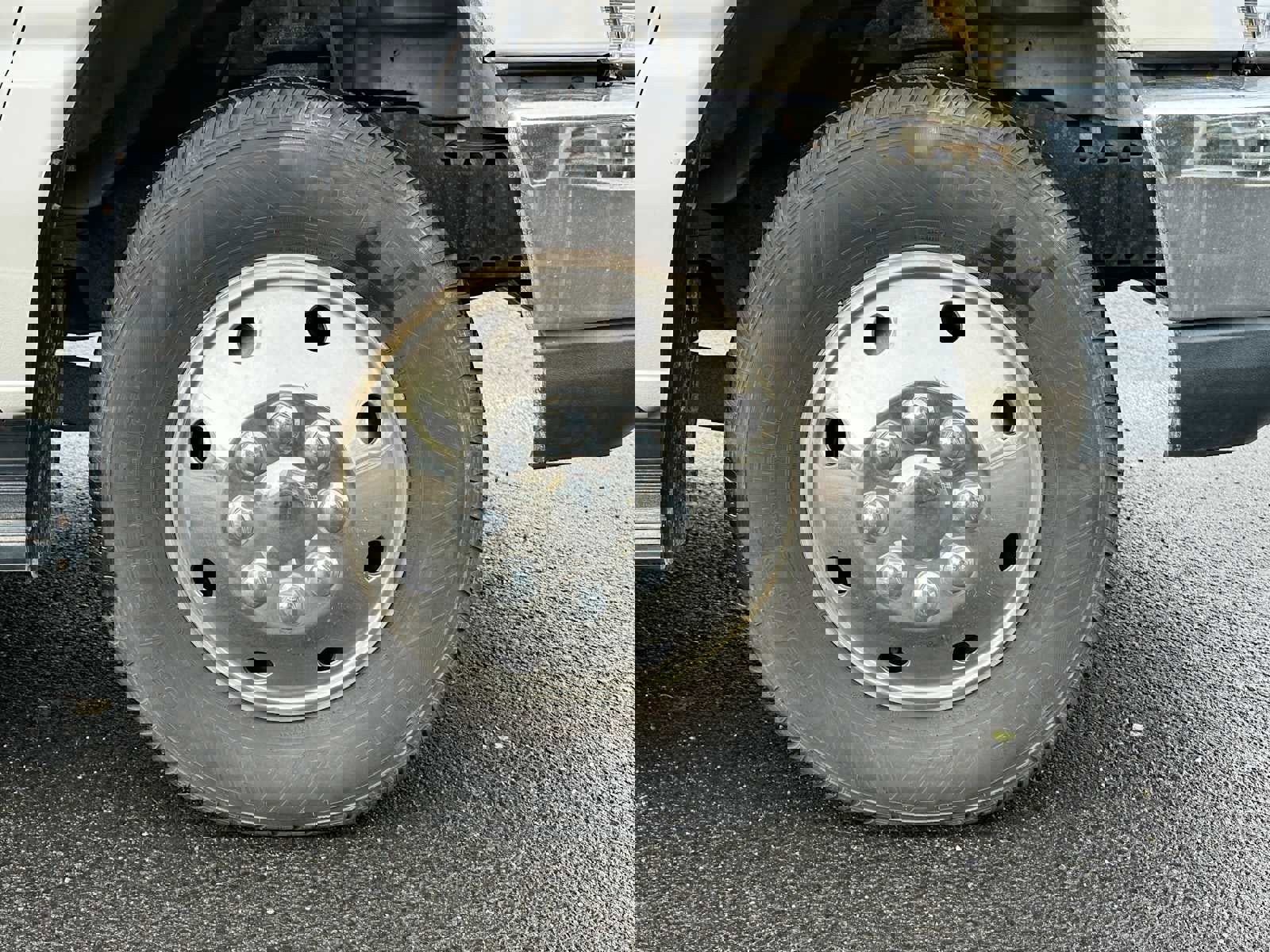 Used 2011 Ford E-450 and Econoline 450 Super Duty w/ Motorhome Prep Pkg image 9