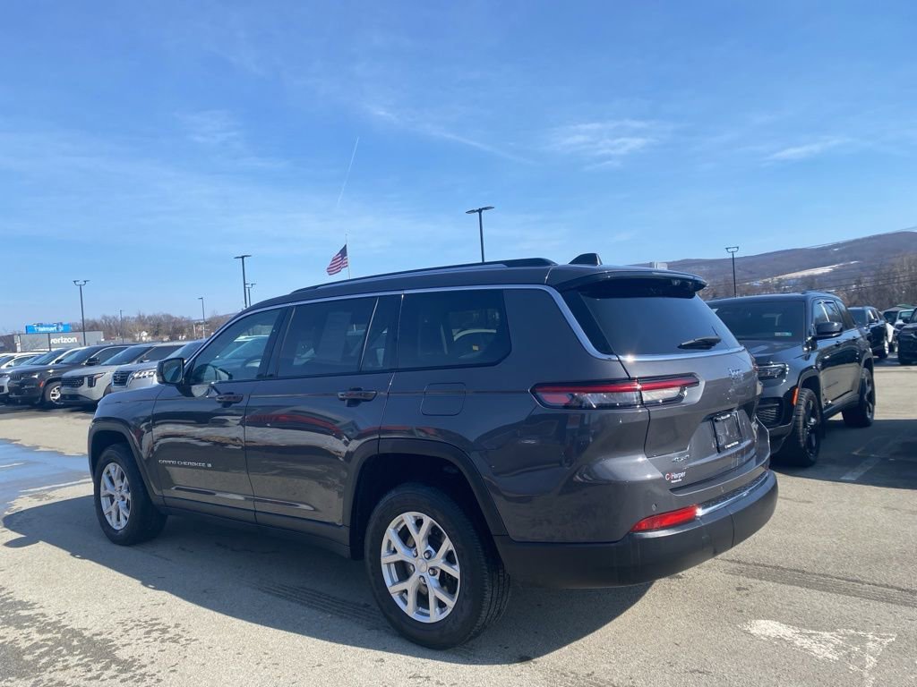 Certified 2023 Jeep Grand Cherokee L Limited w/ Luxury Tech Group II image 4