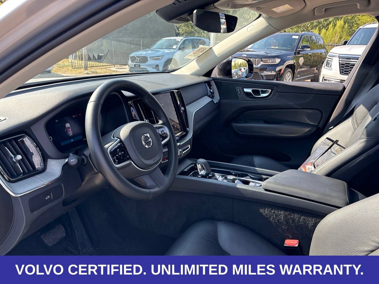 Certified 2025 Volvo XC60 B5 Plus AWD/4WD image 17