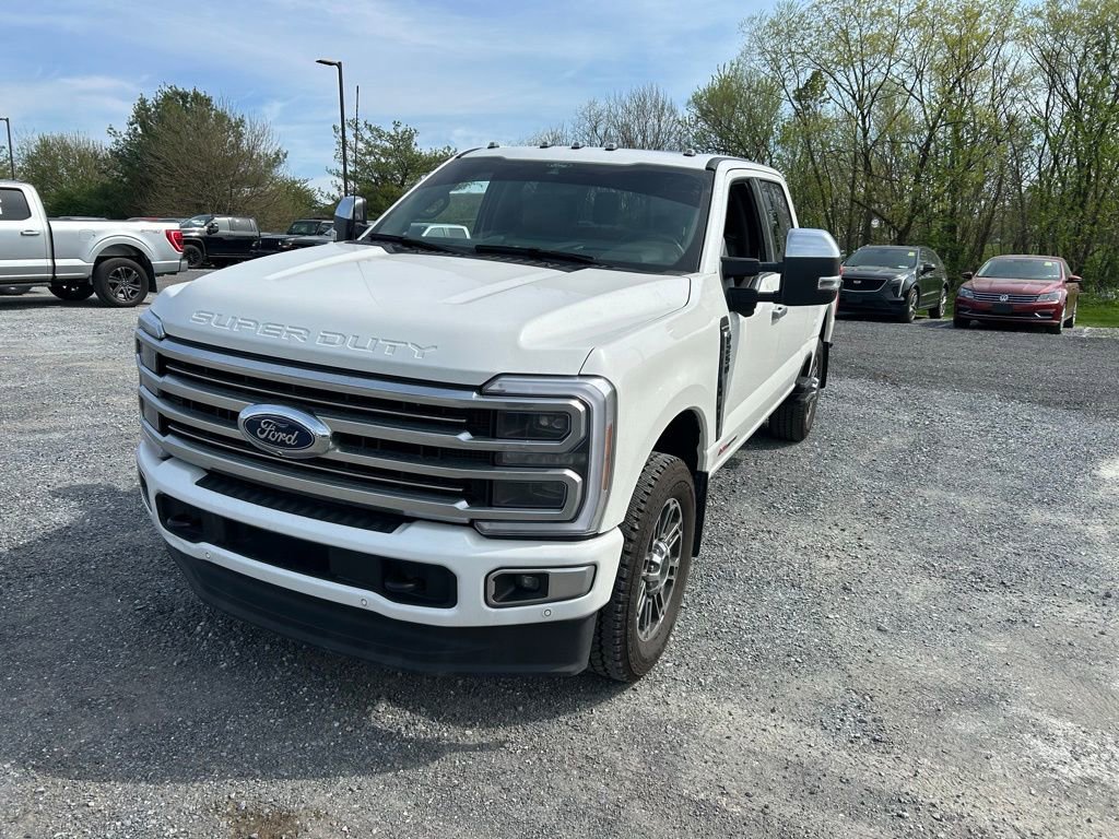 Used 2025 Ford F250 Platinum w/ Platinum Plus Package image 2