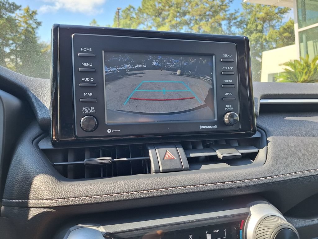 Used 2021 Toyota RAV4 LE FWD image 19