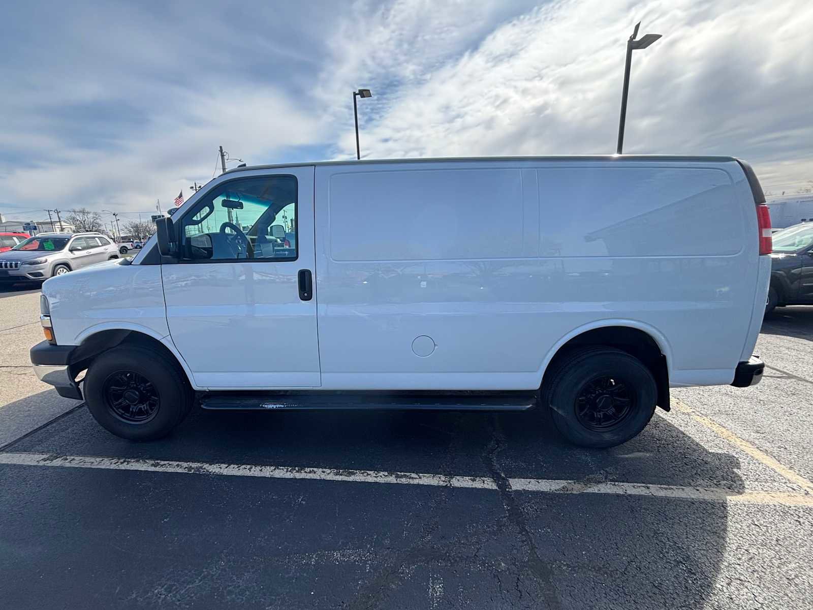 Used 2022 Chevrolet Express 2500 w/ Driver Convenience Package image 8