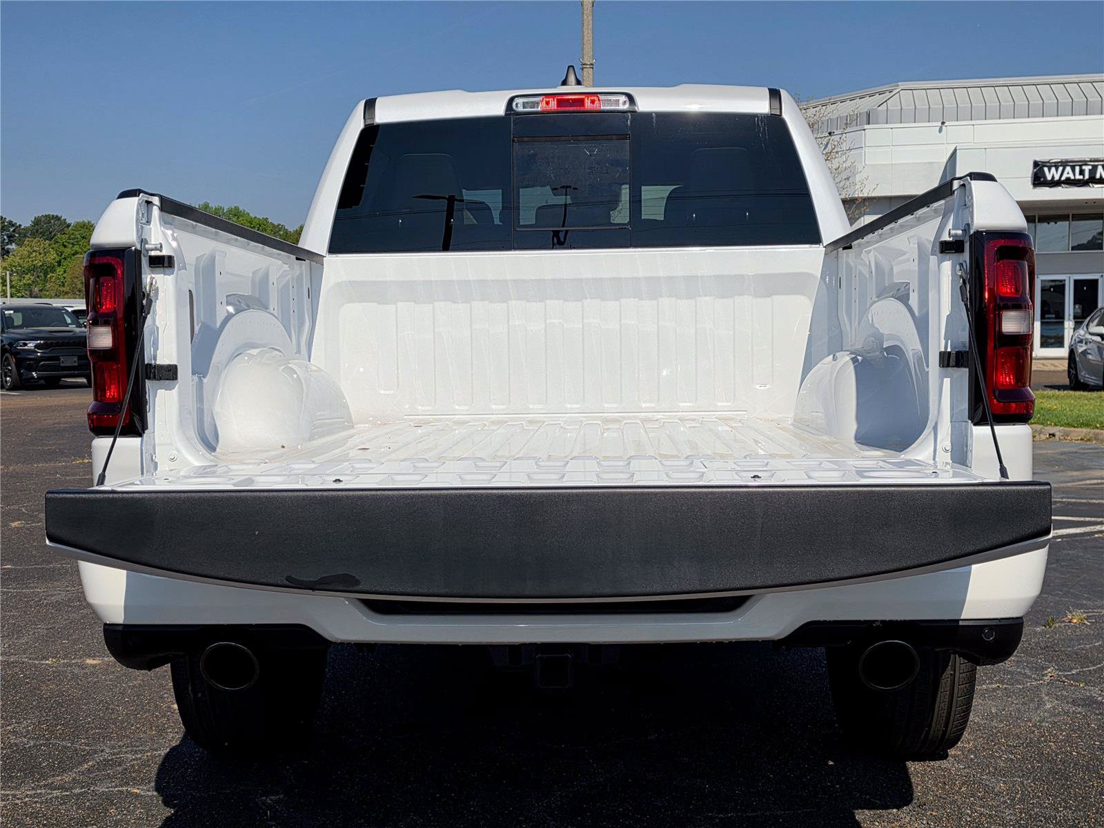 New 2026 RAM 1500 Laramie w/ Night Edition AWD/4WD image 40