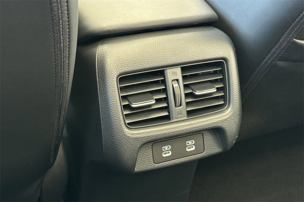 Certified 2025 Acura ADX A-Spec image 17