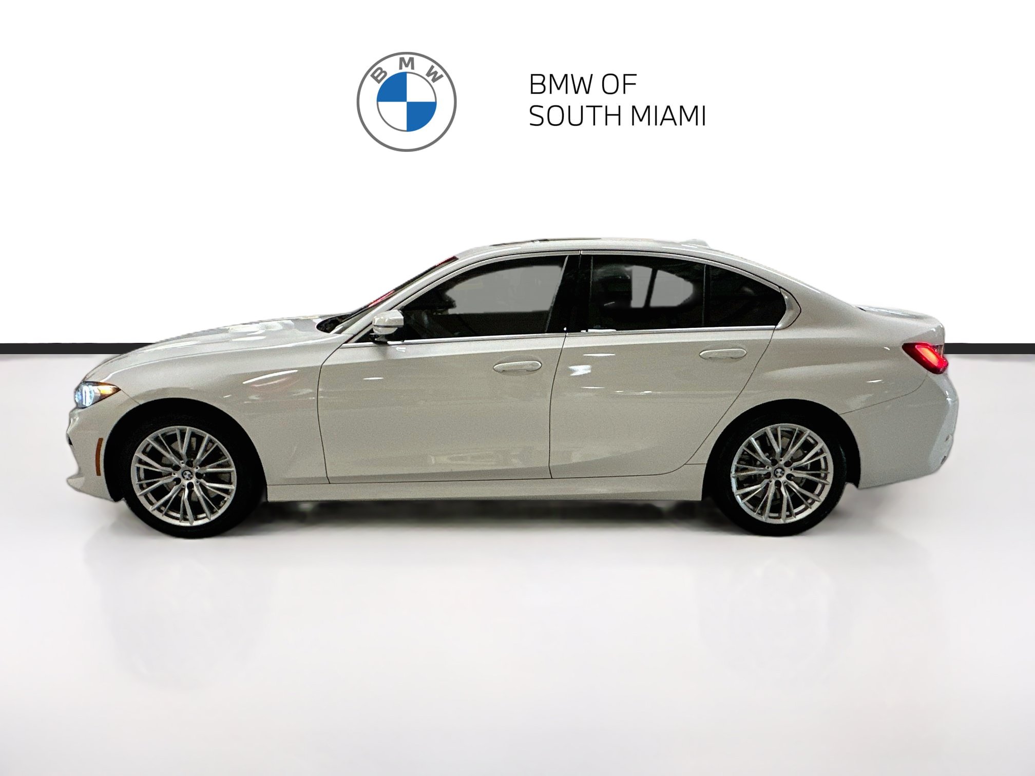 Used 2024 BMW 330i Sedan w/ Premium Package RWD image 4