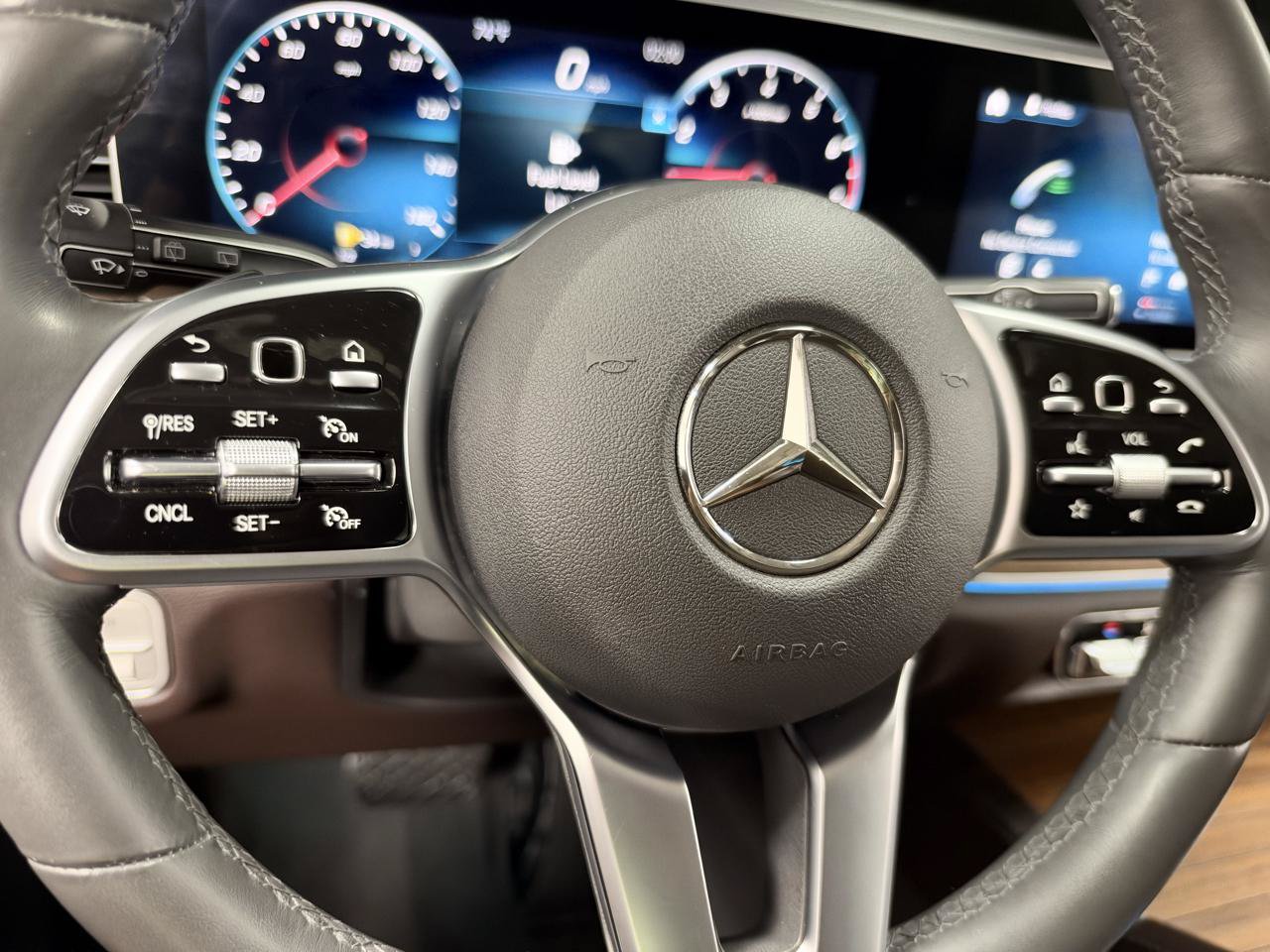Used 2020 Mercedes-Benz GLE 350 4MATIC image 18