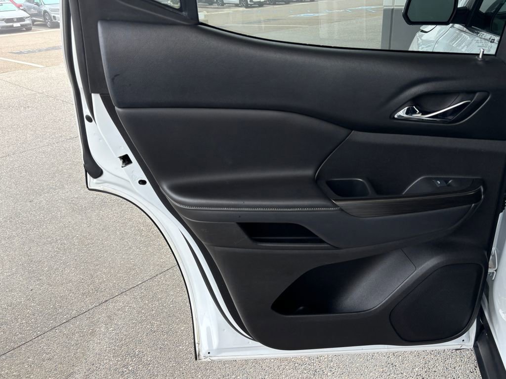 Used 2017 GMC Acadia SLT image 29