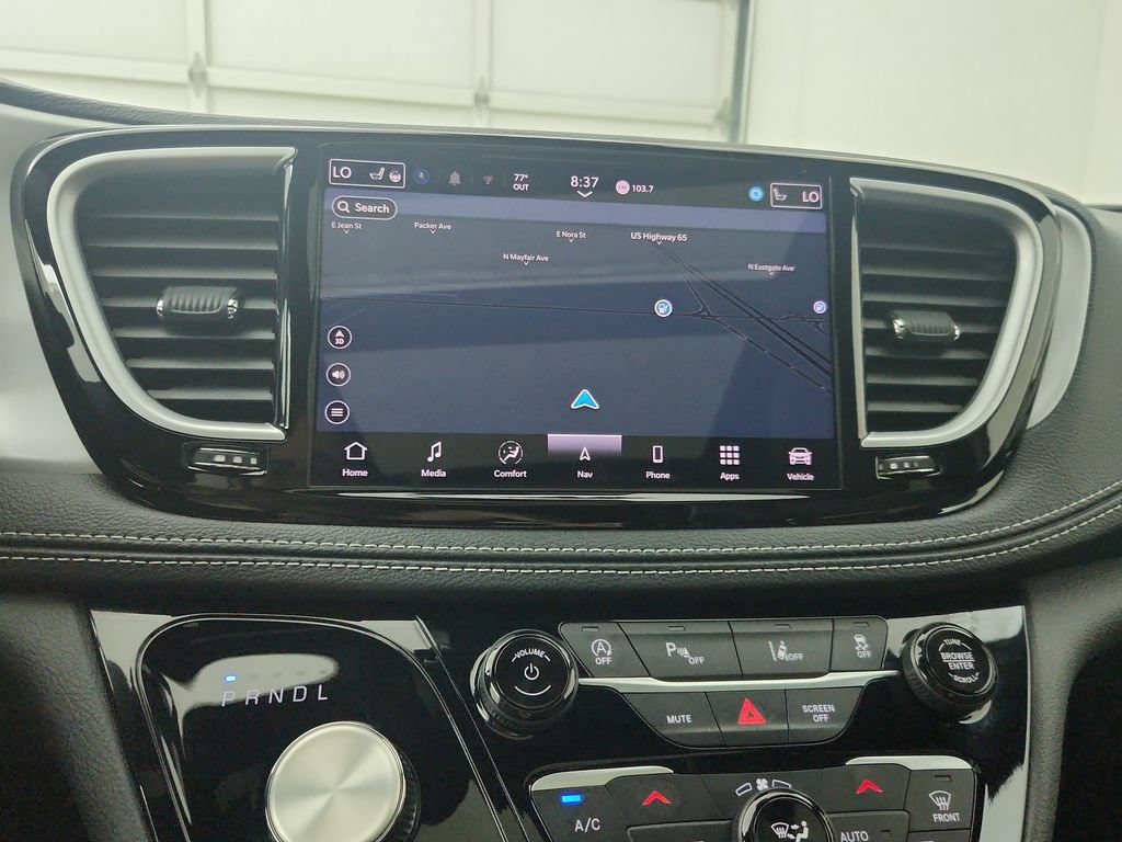 Certified 2025 Chrysler Pacifica Limited FWD image 29