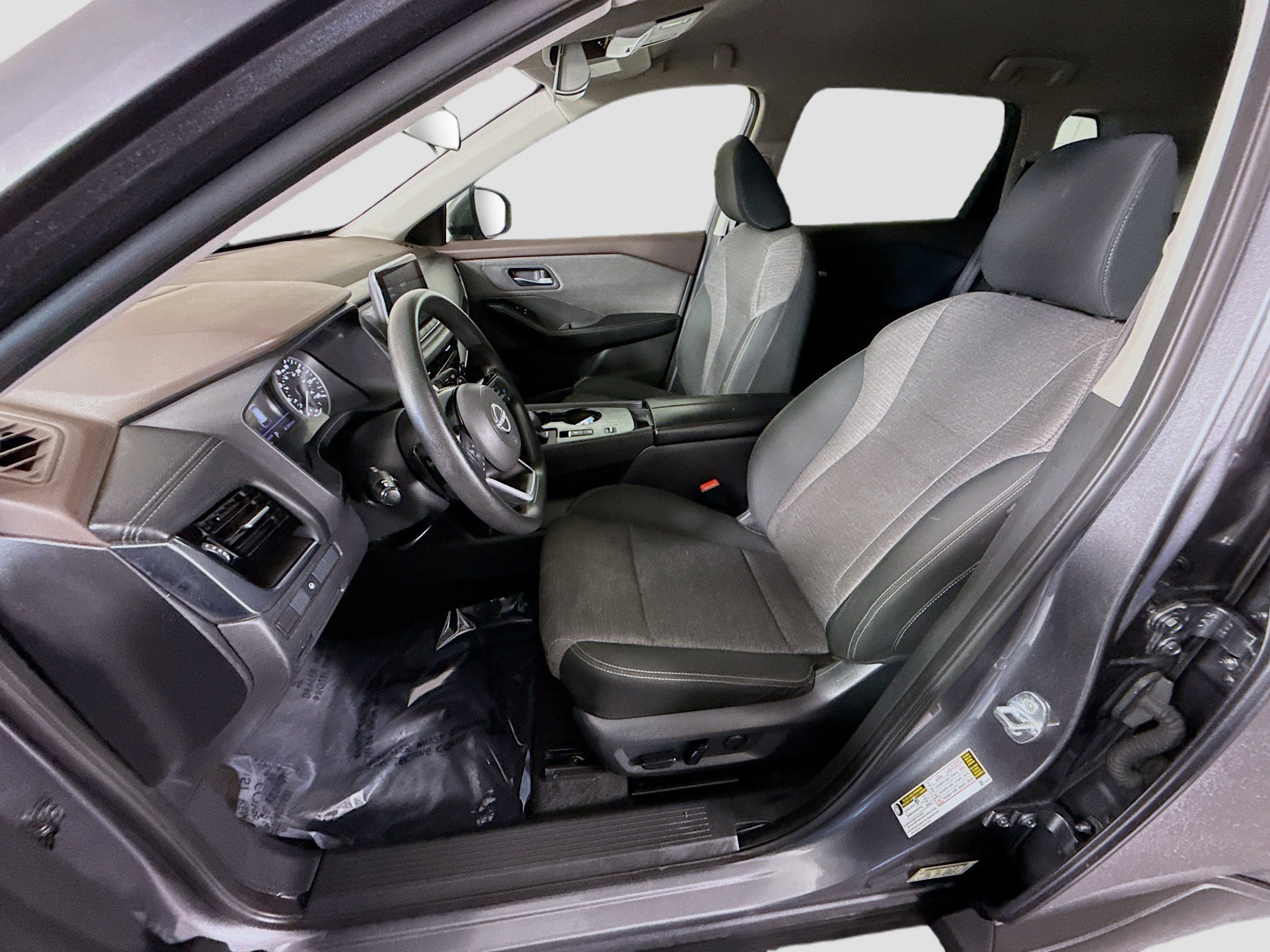 Used 2022 Nissan Rogue SV FWD image 22