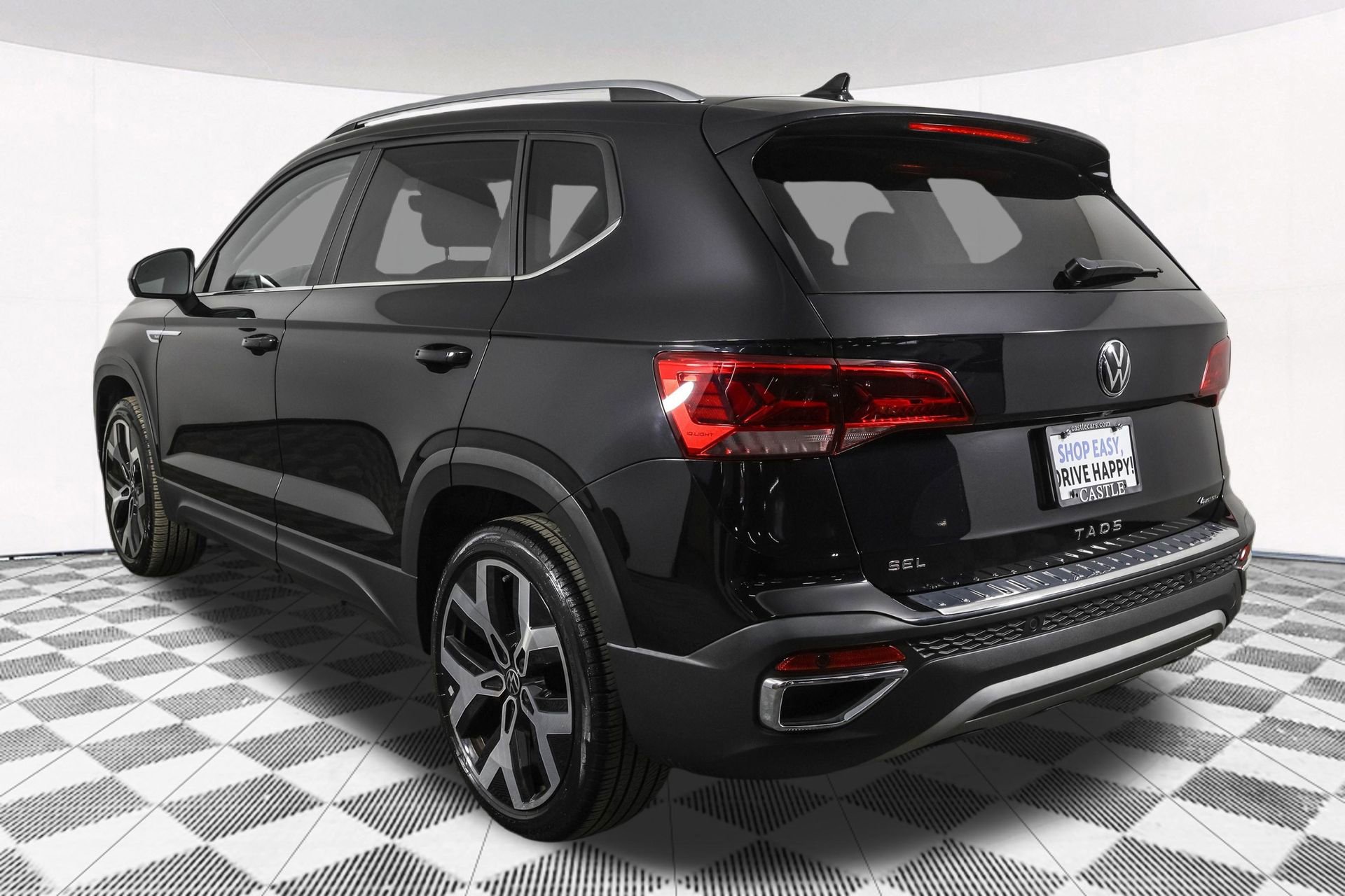 Used 2022 Volkswagen Taos SEL w/ Panoramic Sunroof Package image 22