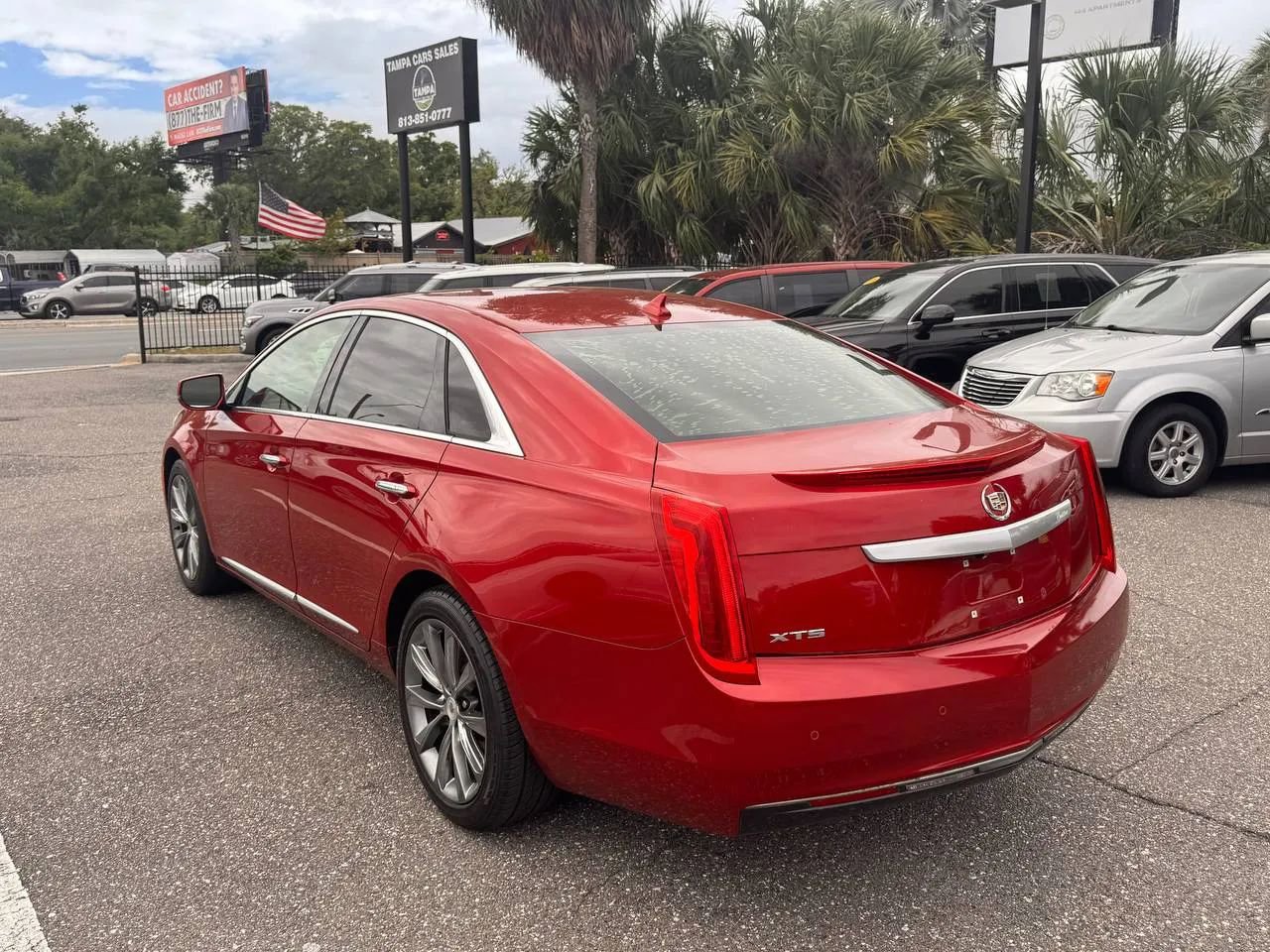 Used 2014 Cadillac XTS image 3