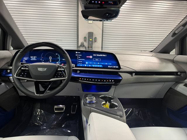 Certified 2027 Cadillac Optiq Sport RWD image 12
