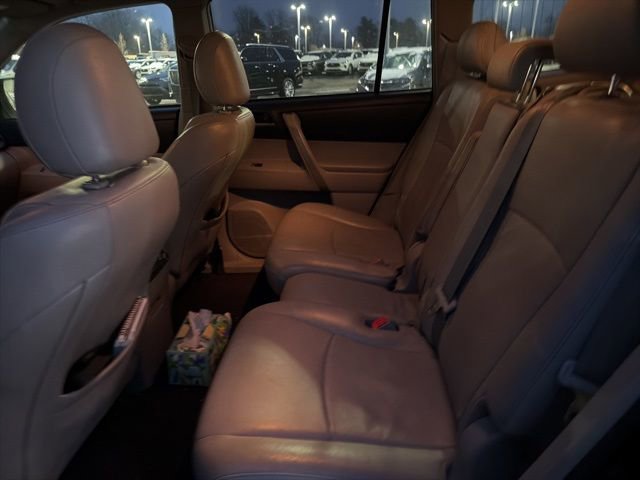 Used 2011 Toyota Highlander 4WD image 19